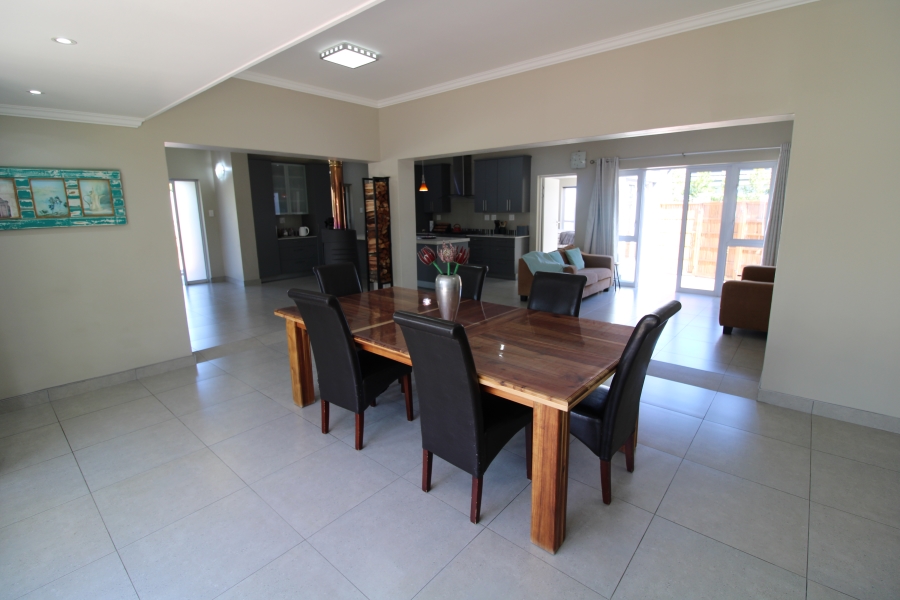 5 Bedroom Property for Sale in Kingswood Golf Estate Western Cape